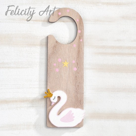Μπομπονιέρα Βάπτισης Ξύλινο Διακοσμητικό Πόρτας  με  Θέμα Κύκνος