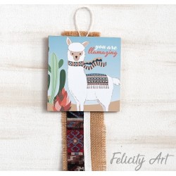 Μπομπονιέρα Βάπτισης Ξύλινο Διακοσμητικό Κρεμαστό Καδράκι με Θέμα Λάμα