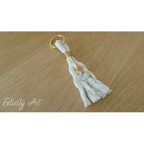 Μπομπονιέρα Βάπτισης Μπρελόκ Μακραμέ με Θέμα Κύκνος Μπομπονιέρα Βάπτισης Μπρελόκ Μακραμέ με Θέμα Κύκνος