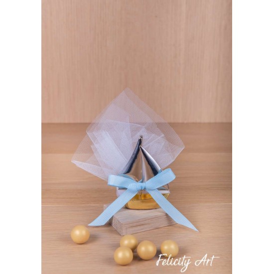 Μπομπονιέρα Βάπτισης Μεταλλικό Καραβάκι πάνω σε Βάση από  Φυσικό ξύλο VSK4197