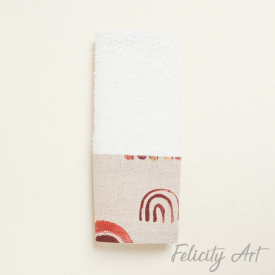 Μπομπονιέρα Βάπτισης  Πετσέτα με Θέμα Ουράνιο Τόξο